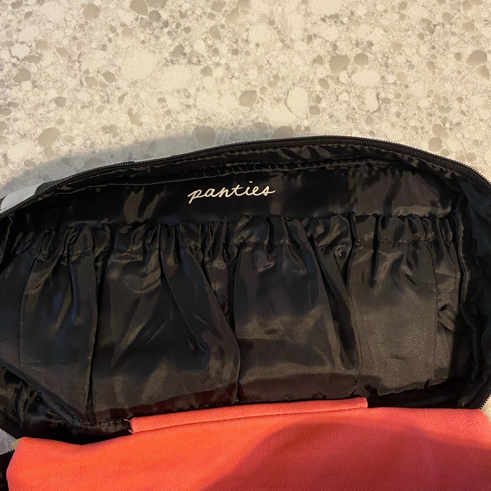 NWT Victoria’s Secret travelcase,canvas, compartments, retails for $70. - Picture 4 of 10